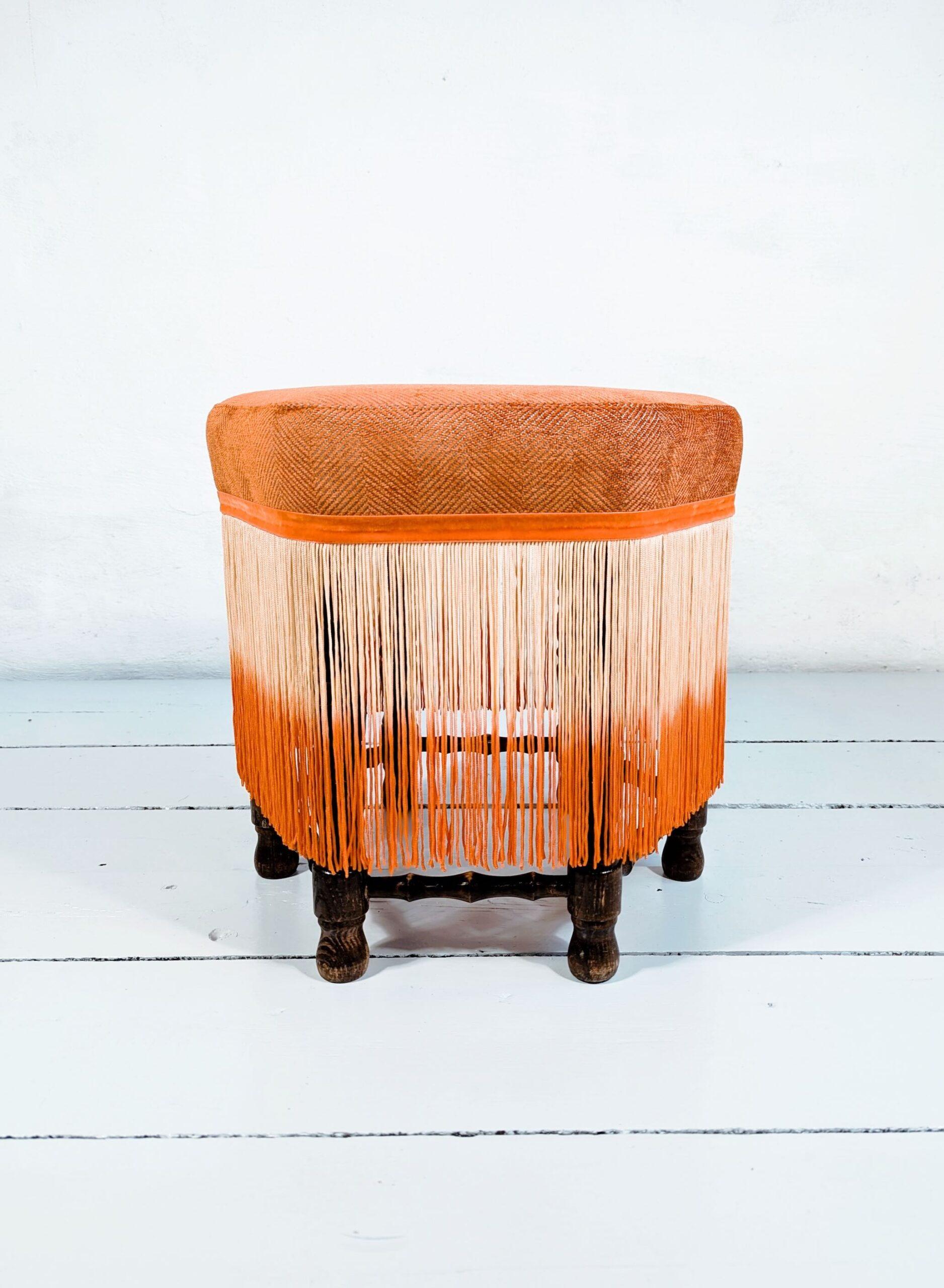 Orange Chevron Drøm: Upcycled Retro Taburet