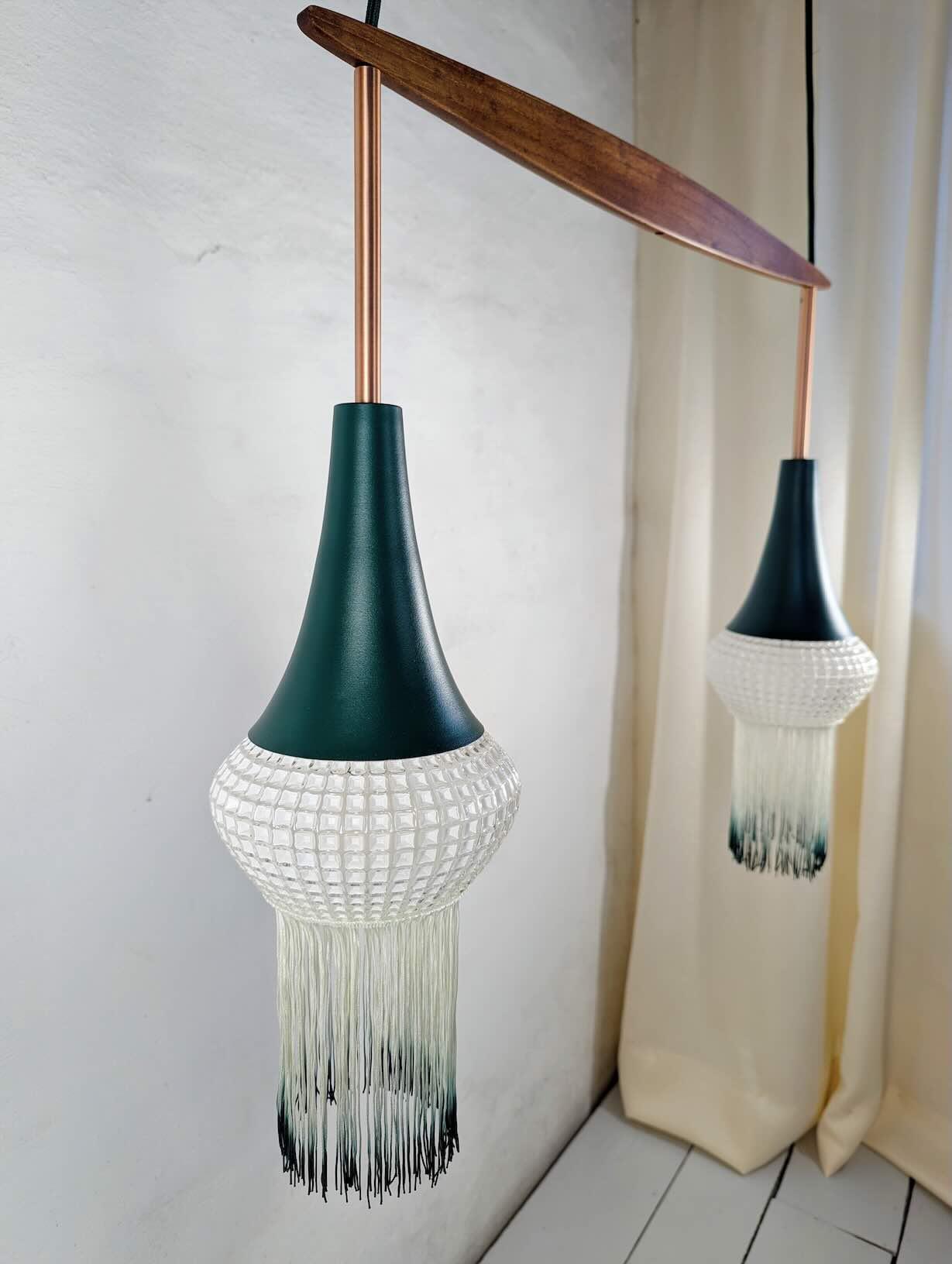Dybgrøn Dobbeltlampe med glaskupler & teak - Billede 2